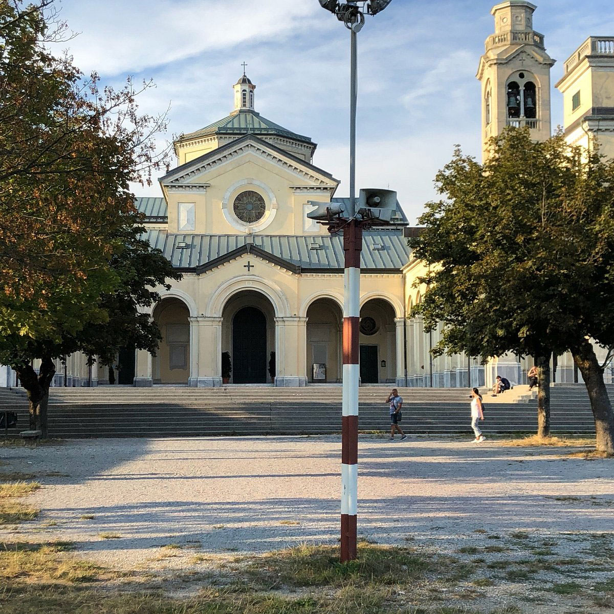 Gite e pellegrinaggi al Santuario della Madonna della Guardia: foto 1